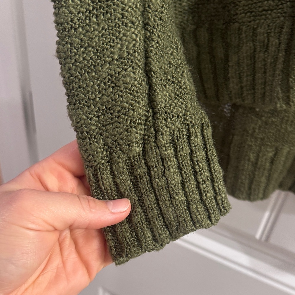Charlotte Russe Olive Green Women's Sweater - Picture 4 of 5